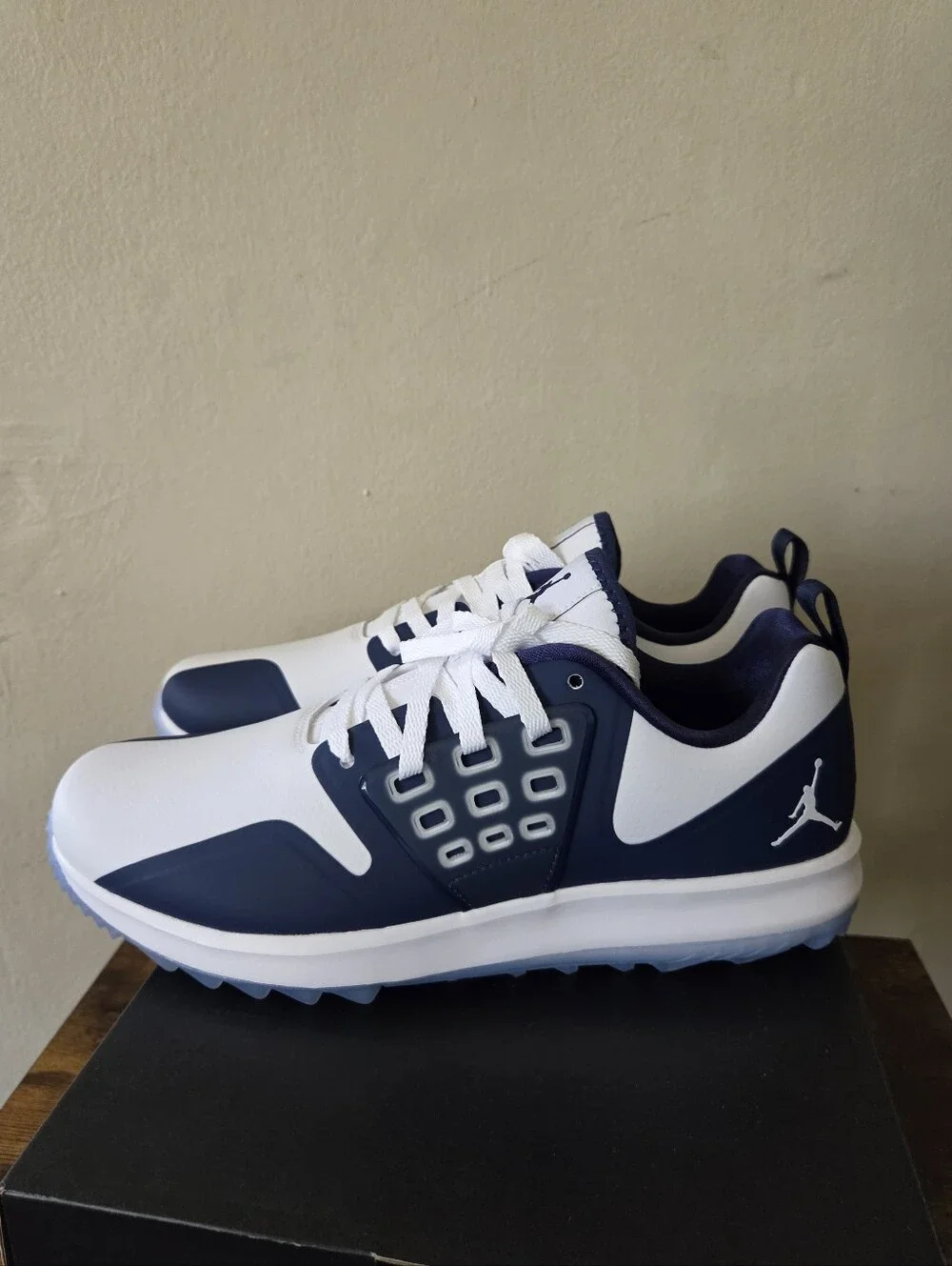 Nike Jordan Grind Golf Shoes White Navy Blue AR0503-100 Men's Size 10.5